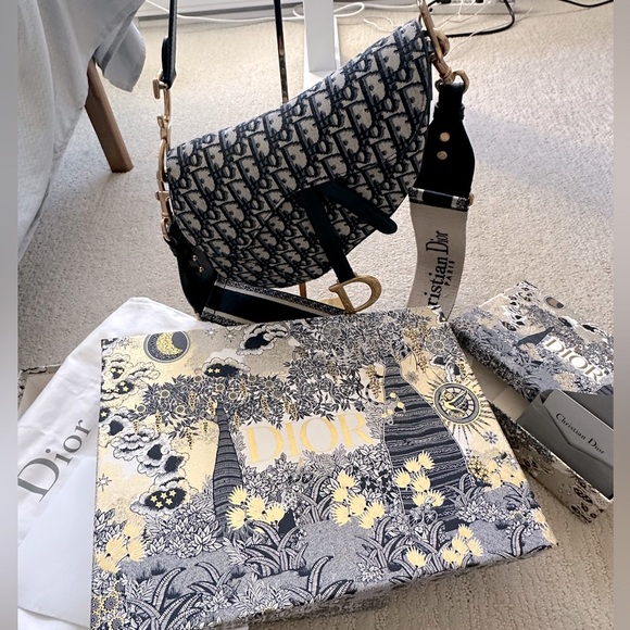 Dior saddle oblique with embroidered strap - Picture 1 of 7